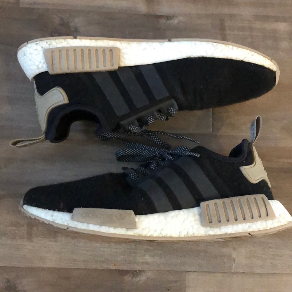GUC Mens Adidas NMD sneakers size 9.5 - Picture 2 of 8
